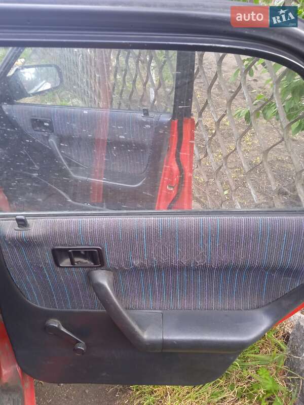 Хэтчбек Mazda 323 1994 в Кременчуге фото 10 Хэтчбек Mazda 323 1994 в Кременчуге