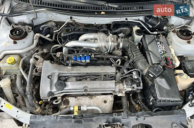 Седан Mazda 323 1998 в 