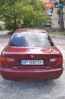 Седан Mazda 323 1996 в 
