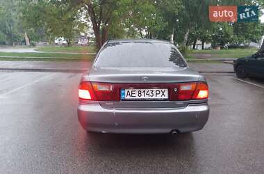 Седан Mazda 323 1995 в 