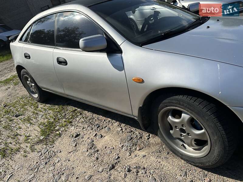 Хетчбек Mazda 323 1997 в Вінниці