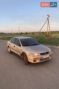 Седан Mazda 323 1995 в Рівному