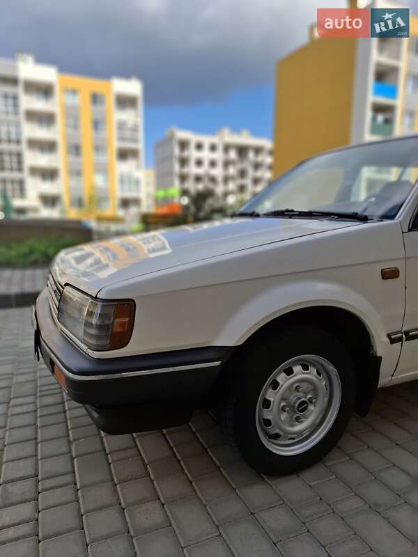 Универсал Mazda 323 1987 в Одессе