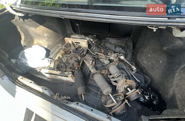 Седан Mazda 323 1998 в 