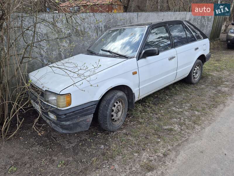 Хетчбек Mazda 323 1987 в Чернігові фото 3 Хетчбек Mazda 323 1987 в Чернігові