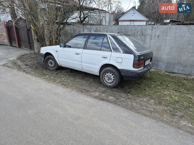 Mazda 323 1987
