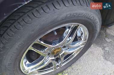 Седан Mazda 323 1995 в Києві