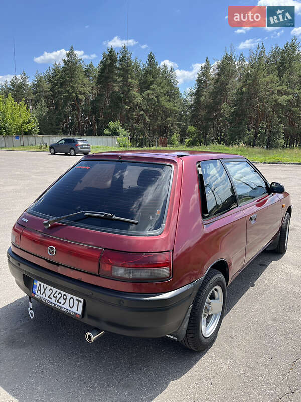Хэтчбек Mazda 323 1990 в Змиеве