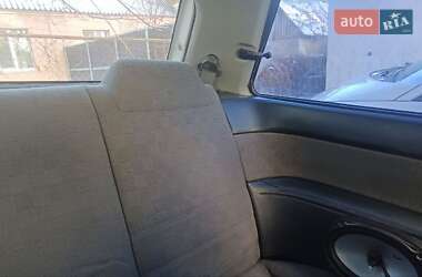 Хэтчбек Mazda 323 1989 в 