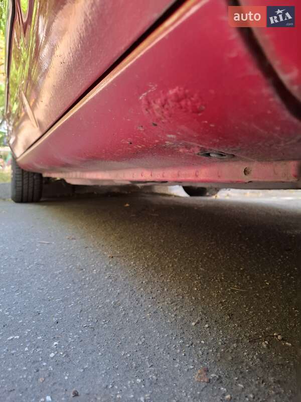 Седан Mazda 323 1996 в Одессе