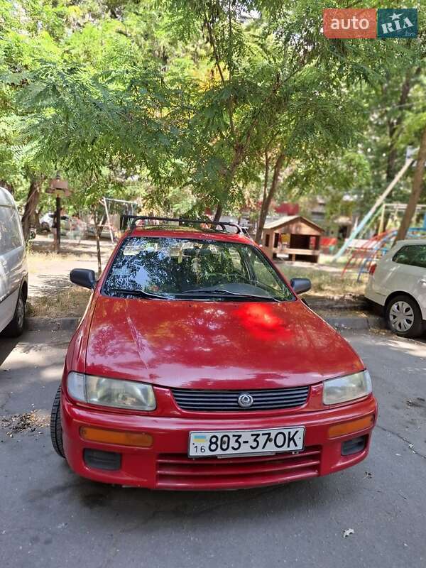 Седан Mazda 323 1996 в Одессе