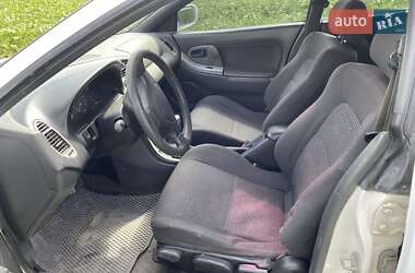 Хэтчбек Mazda 323 1995 в 