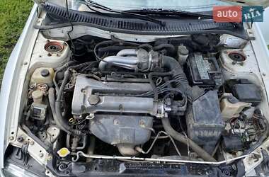 Хэтчбек Mazda 323 1995 в 