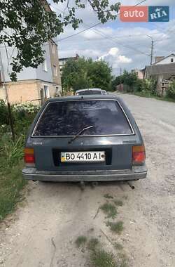 Універсал Mazda 323 1989 в 