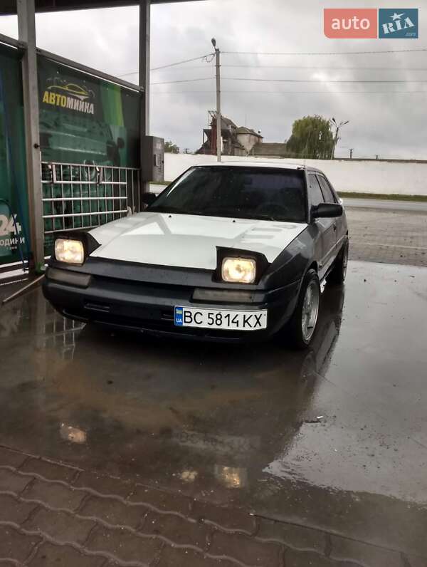 Mazda 323 1993