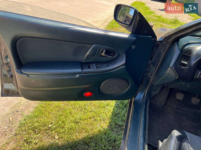 Хетчбек Mazda 323 1995 в Конотопі
