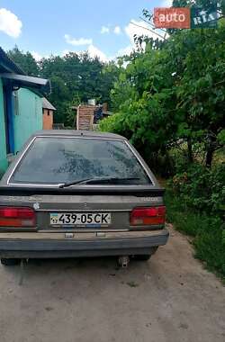 Хетчбек Mazda 323 1987 в Гадячі