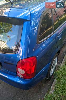 Хэтчбек Mazda 323 2001 в Киеве