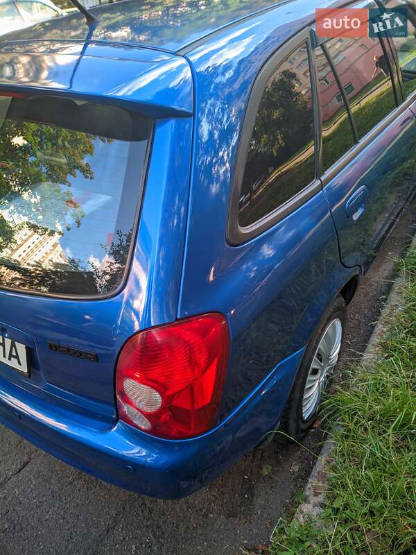 Хэтчбек Mazda 323 2001 в Киеве