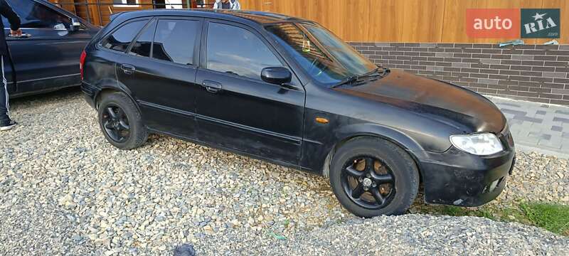 Mazda 323 2001