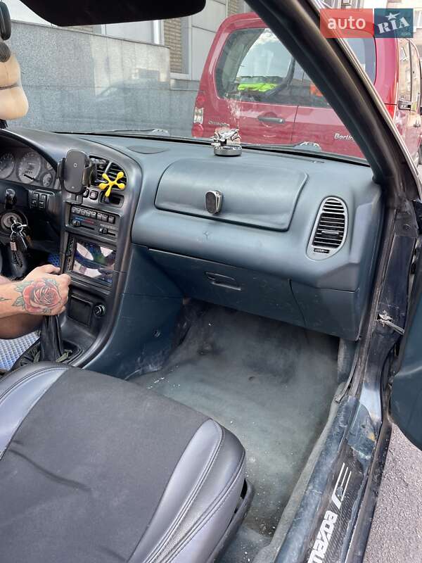 Седан Mazda 323 1995 в Каменском