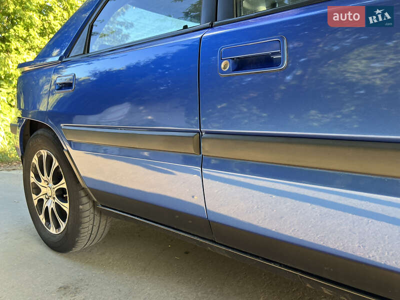 Хэтчбек Mazda 323 1994 в Ахтырке