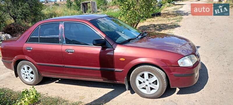 Mazda 323 1999