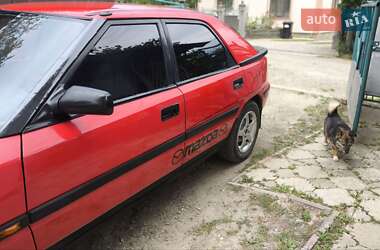 Хэтчбек Mazda 323 1992 в 
