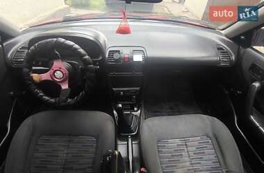 Хэтчбек Mazda 323 1992 в 