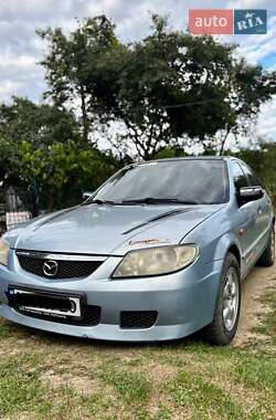 Хэтчбек Mazda 323 2001 в Черновцах