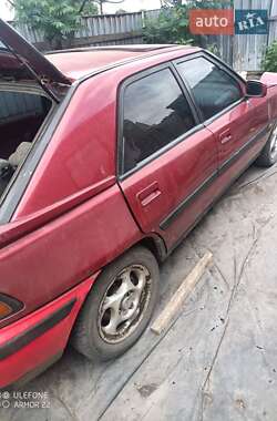 Хэтчбек Mazda 323 1994 в 