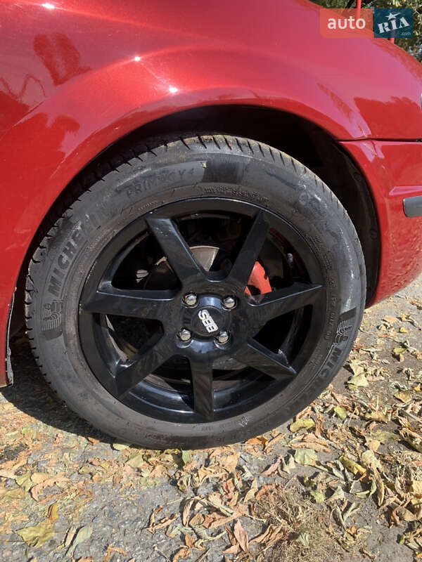 Хетчбек Mazda 323 1999 в Києві