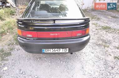 Хэтчбек Mazda 323 1991 в 