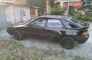 Хэтчбек Mazda 323 1991 в 