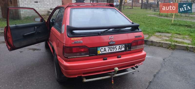 Хэтчбек Mazda 323 1990 в Черкассах