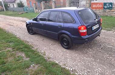 Хэтчбек Mazda 323 2000 в 
