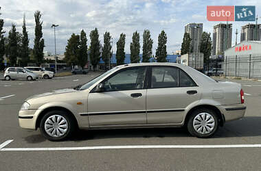 Седан Mazda 323 1999 в 