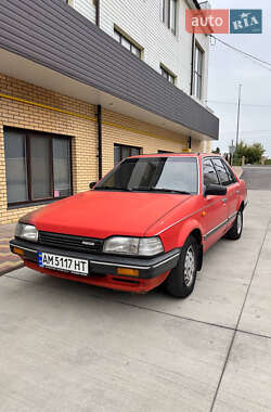 Седан Mazda 323 1988 в 