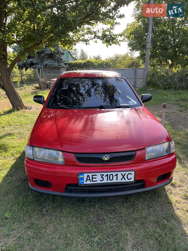 Седан Mazda 323 1997 в Каменском