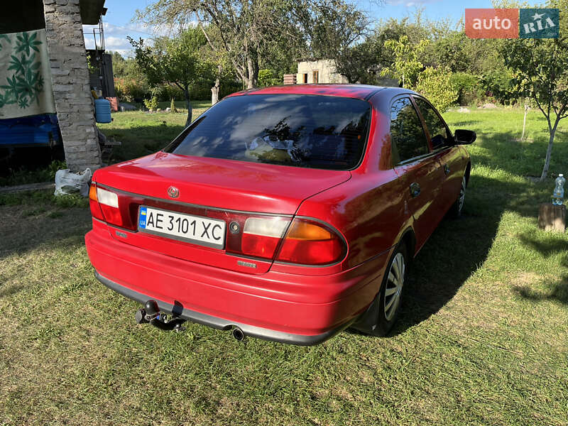 Седан Mazda 323 1997 в Каменском