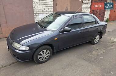 Седан Mazda 323 1998 в Киеве