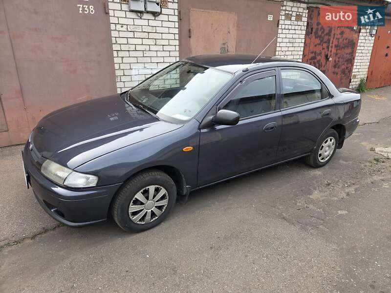 Mazda 323 1998