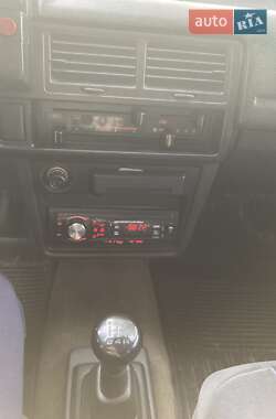 Седан Mazda 323 1987 в 