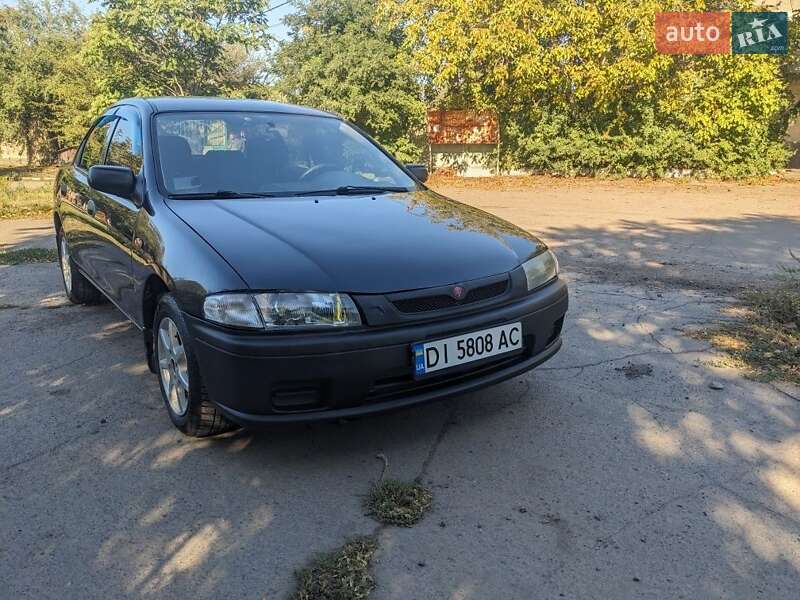 Mazda 323 1998