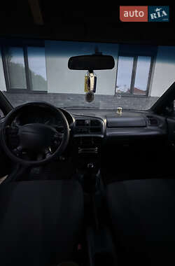 Хэтчбек Mazda 323 1995 в 