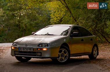 Хэтчбек Mazda 323 1997 в 
