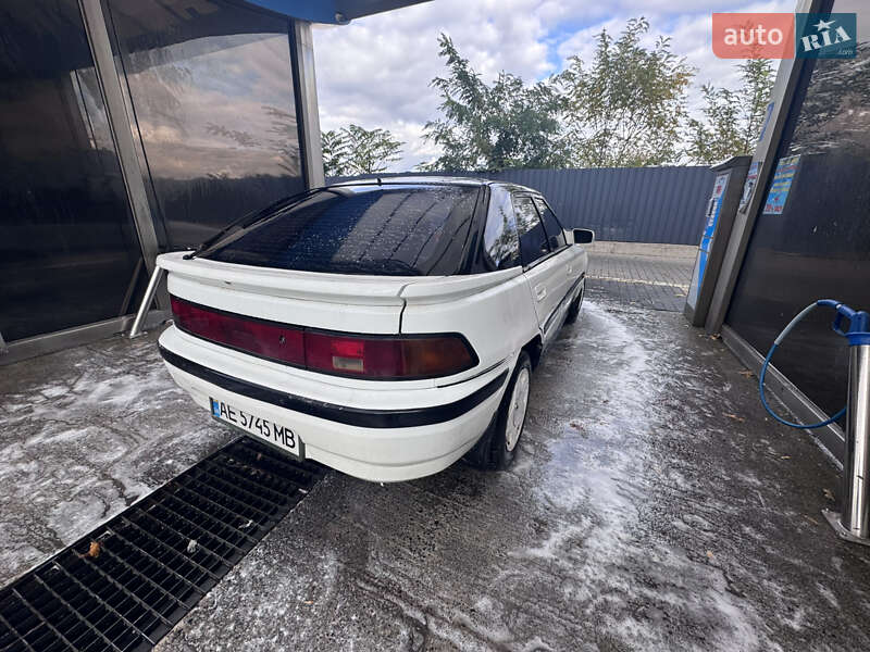 Хэтчбек Mazda 323 1990 в Днепре