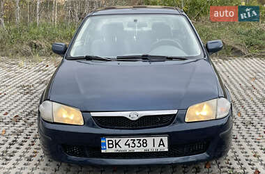 Седан Mazda 323 1999 в 