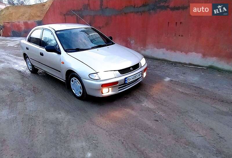 Mazda 323 1995 Mazda 323 1995