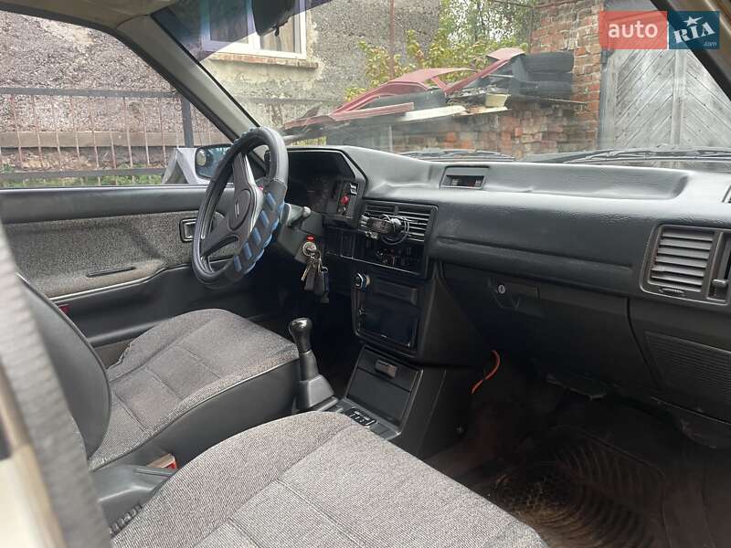 Хэтчбек Mazda 323 1988 в Черкассах фото 12 Хэтчбек Mazda 323 1988 в Черкассах